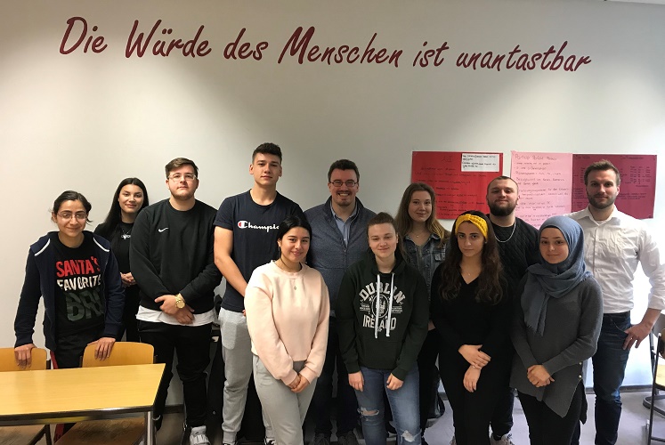 „Religionsunterricht gehört auf den Stundenplan“