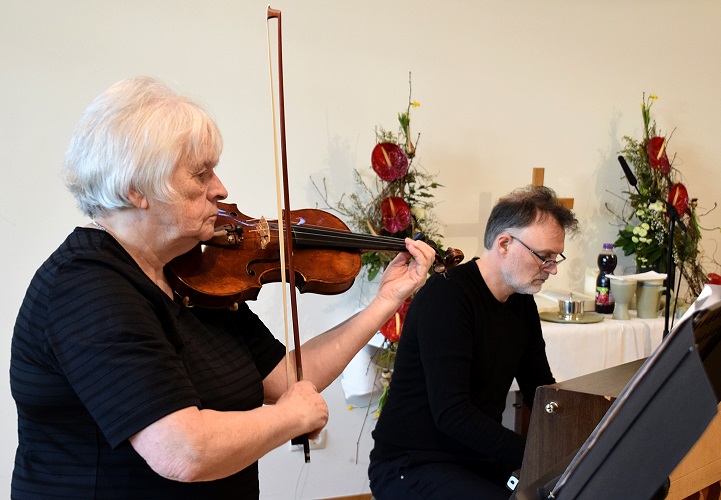 Saxophon, Klavier und Violine