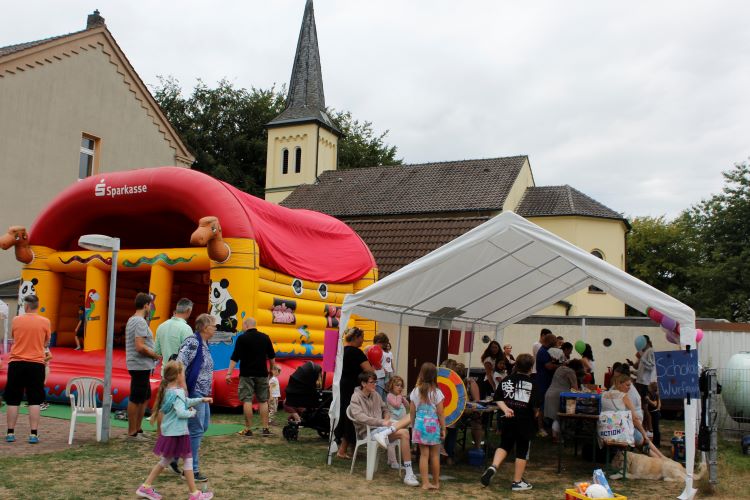 Hunderte beim Sommerfest