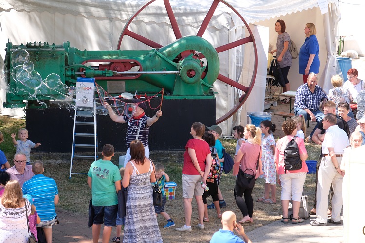 Fröhliche Sommerlaune beim EvK-Fest