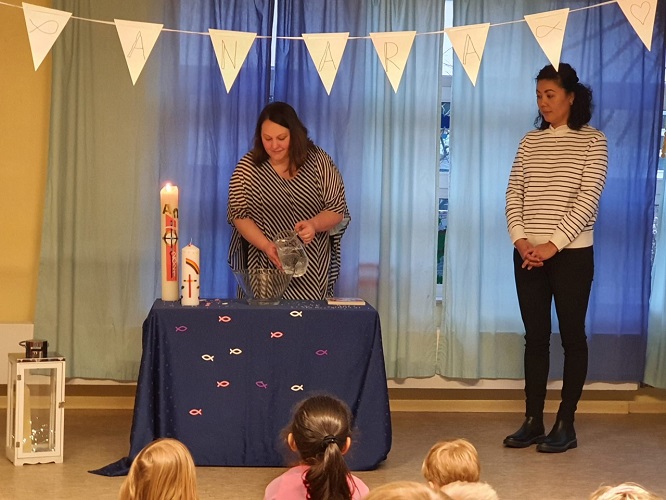 Erzieherin im Kindergarten getauft