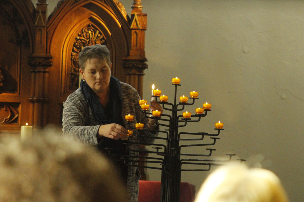 Kerzenlichter erinnerten an die Heimgegangenen 