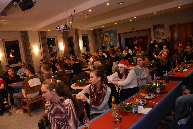 Als Geschenk gab’s eine Kraftquelle JUGENDREFERAT