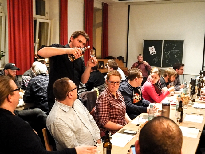 Charitytasting brachte 800 Euro für den CVJM